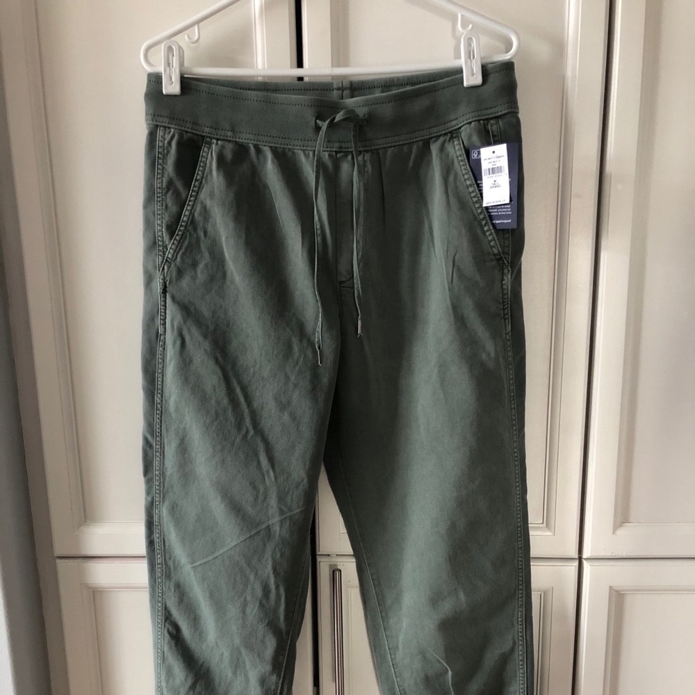 BNWT Gap Khaki Green Rib Mix cuffed Joggers